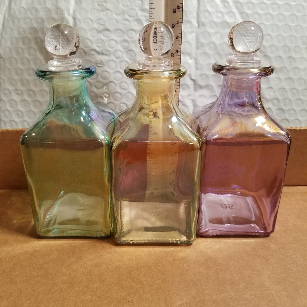 Beautiful colorful glass bottles with lids
3 bott - Picture 11 of 11